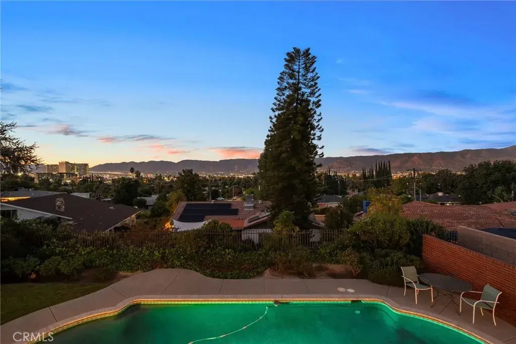 25134 Huron, Loma Linda