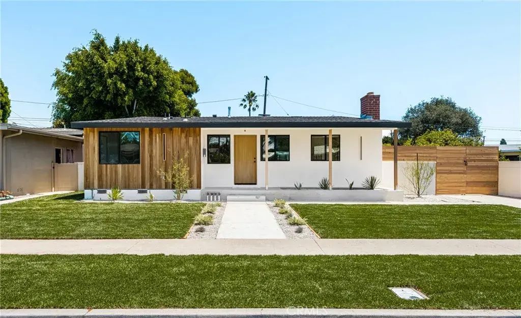 2680 Chatwin, Long Beach