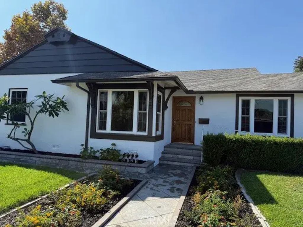 7964 Comolette Street, Downey