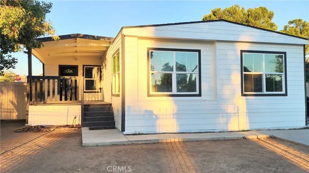 3070 Santo Tomas, Perris