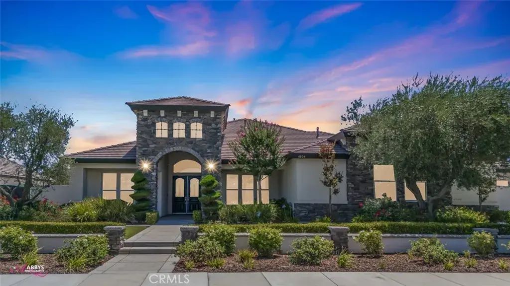 4104 Woodcastle Way, Bakersfield