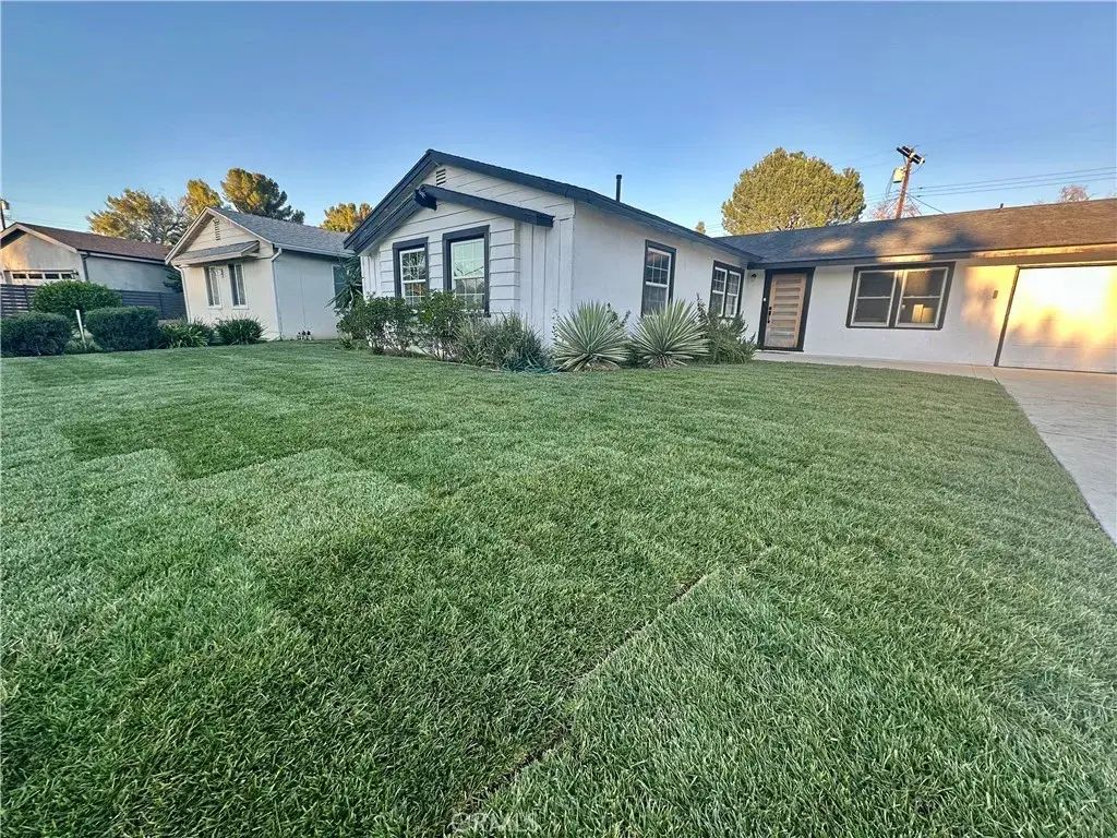 23025 Covello Street, West Hills