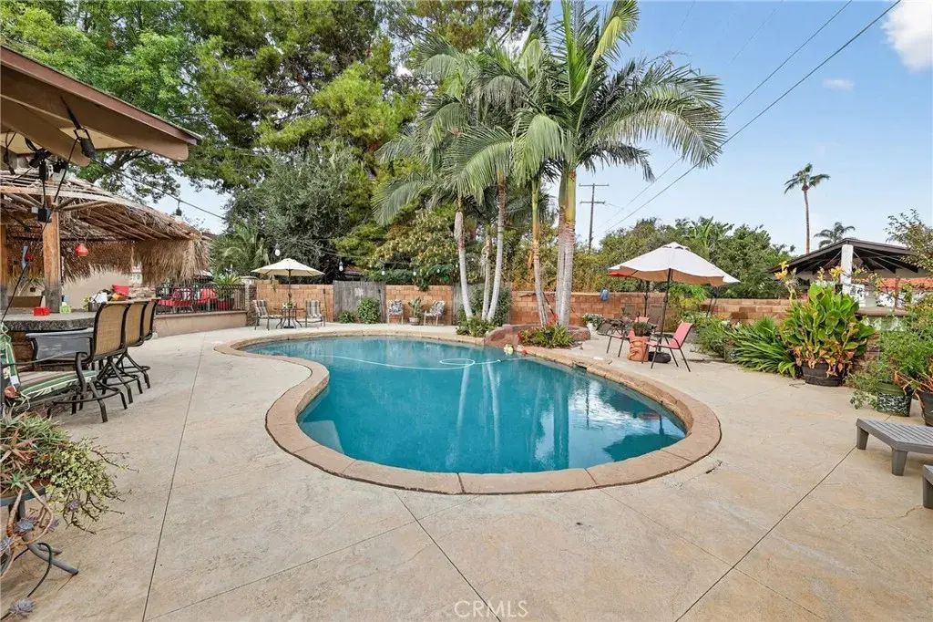 951 W Kendall, Corona