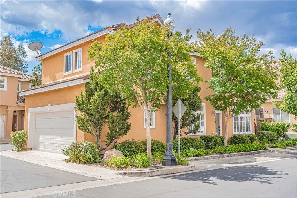 24472 Montevista Circle, Valencia