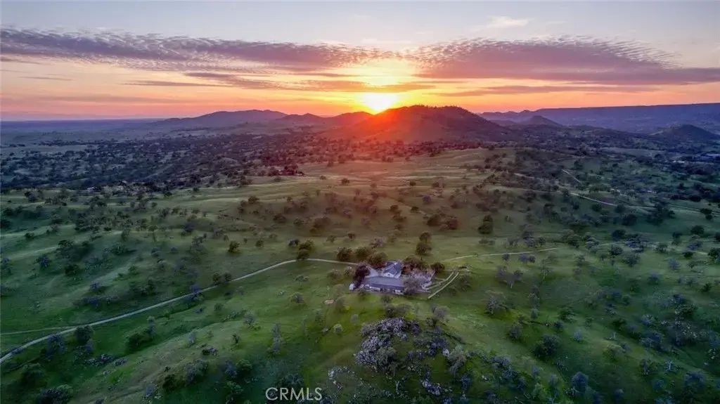 18486 Tollhouse Road, Clovis