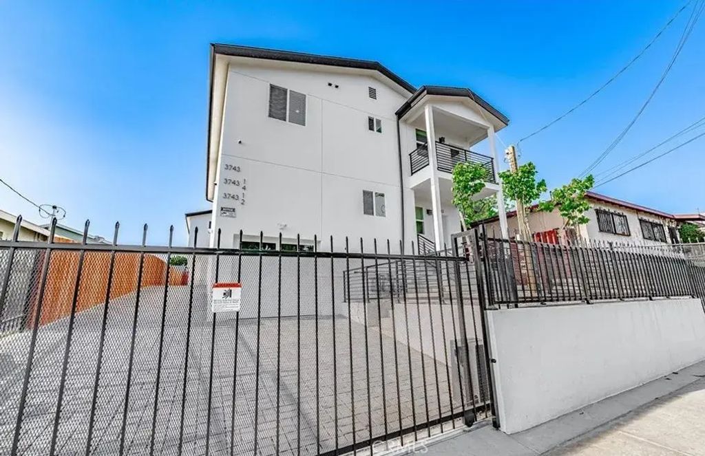 3743 Lanfranco Street, Los Angeles