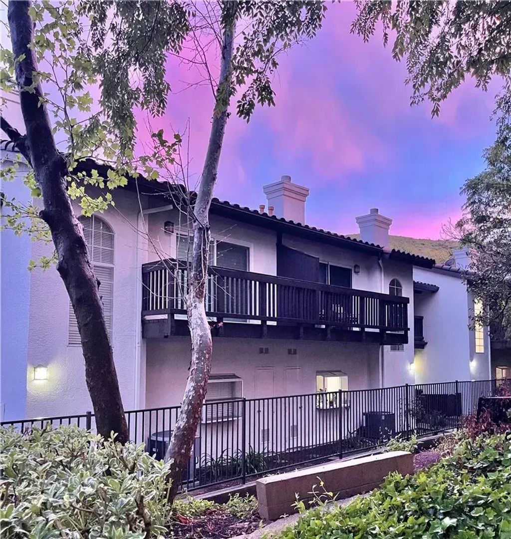 5473 Spanish Oak Lane F, Oak Park