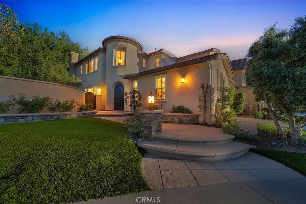 11548 Santini Lane, Porter Ranch