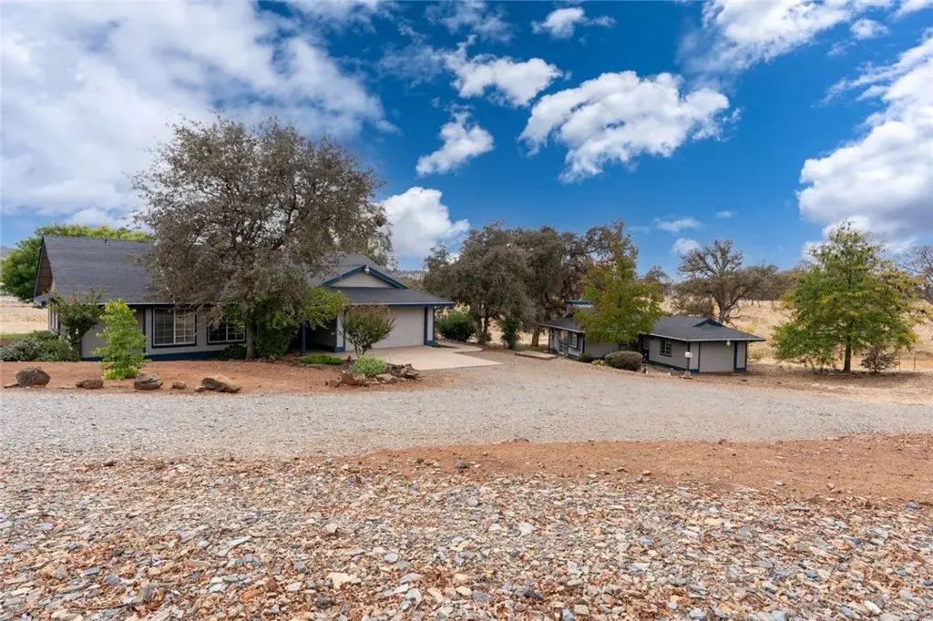 5030 Creek Front Road, Catheys Valley