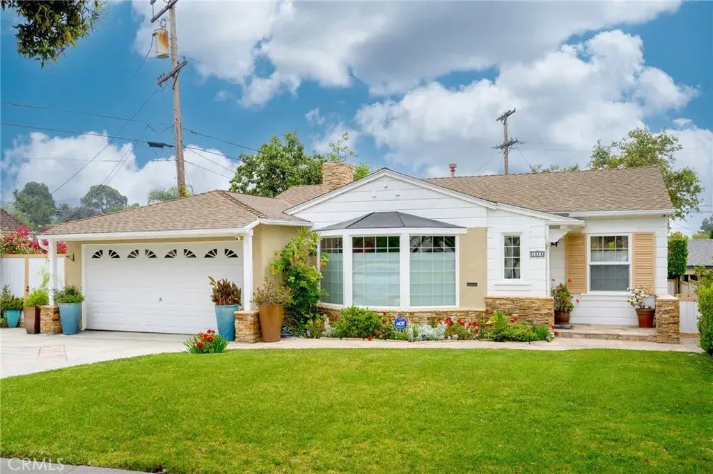 1814 Vickers Drive, Glendale