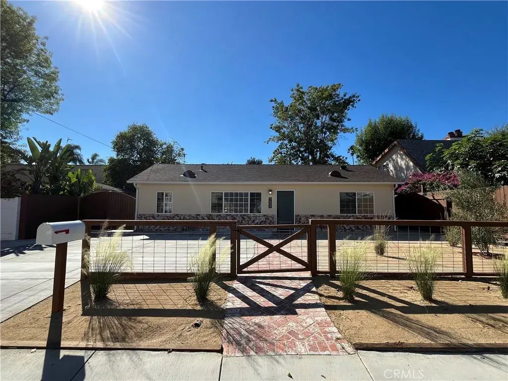 5609 Radford, Valley Village