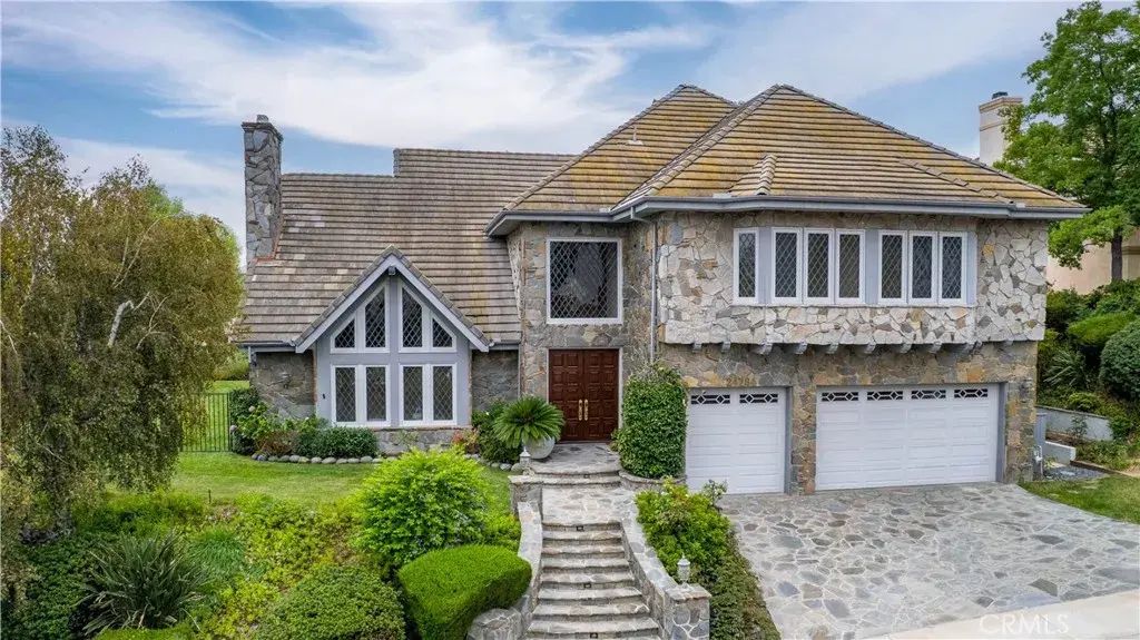 24784 Wooded Vista, West Hills