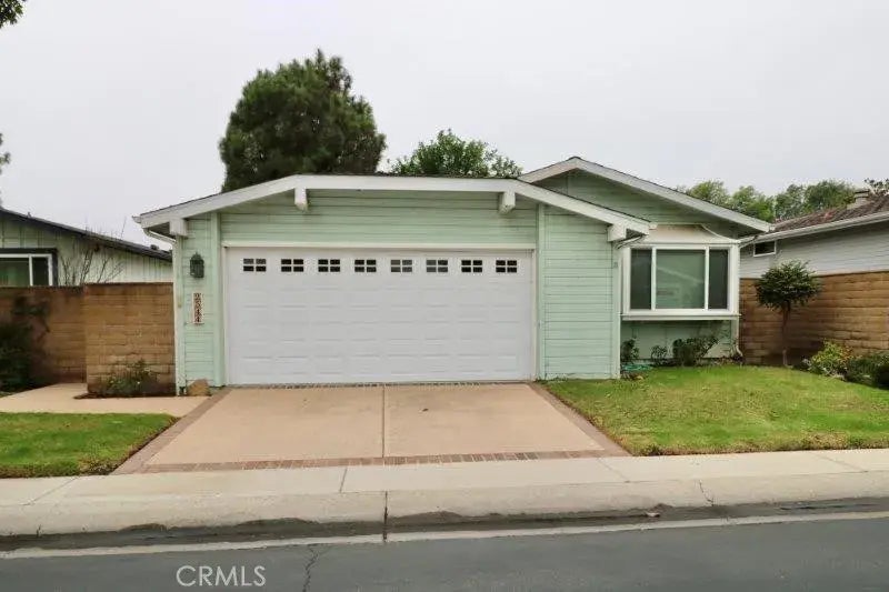 2544 Forrest Lake 20, Santa Ana
