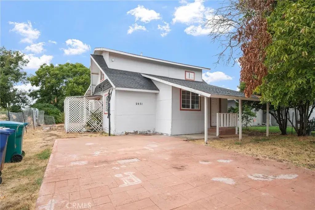 2931 Elm Avenue, Merced