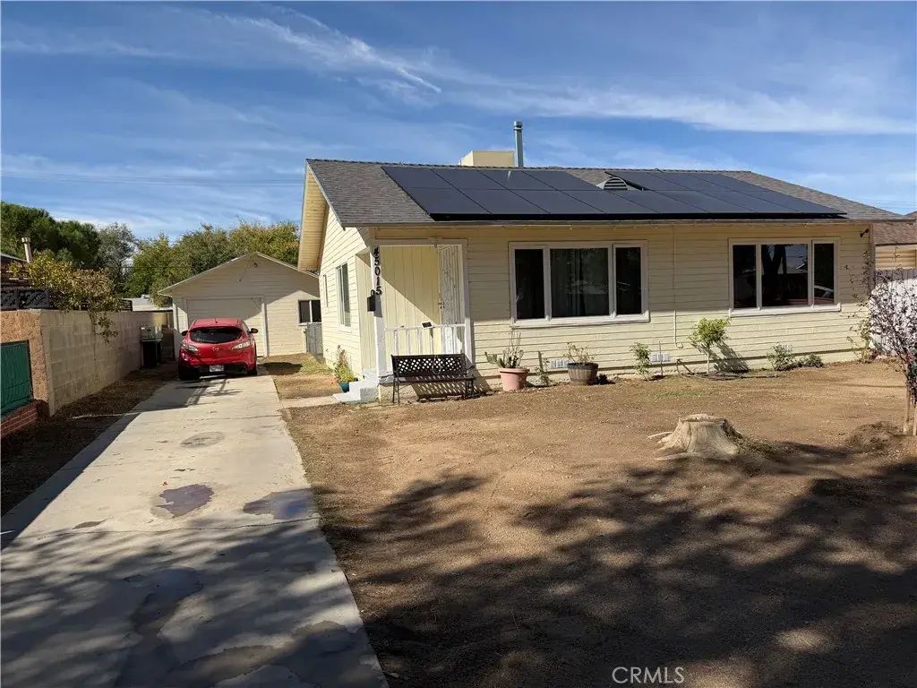45015 11th West, Lancaster
