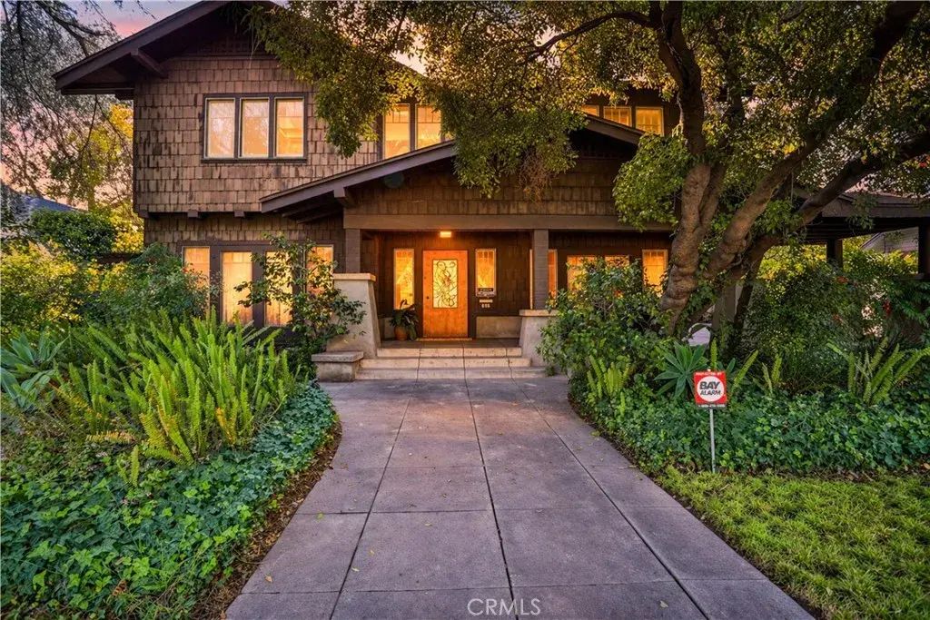 845 N Indian Hill, Claremont