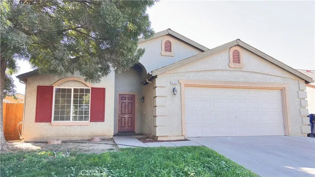 2125 W Antley, Merced