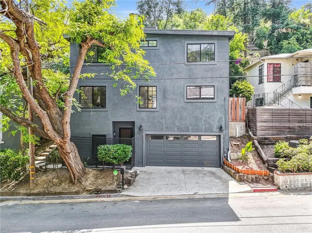 3735 Division Street, Los Angeles