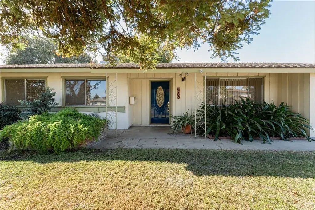 5705 Daggett, Bakersfield