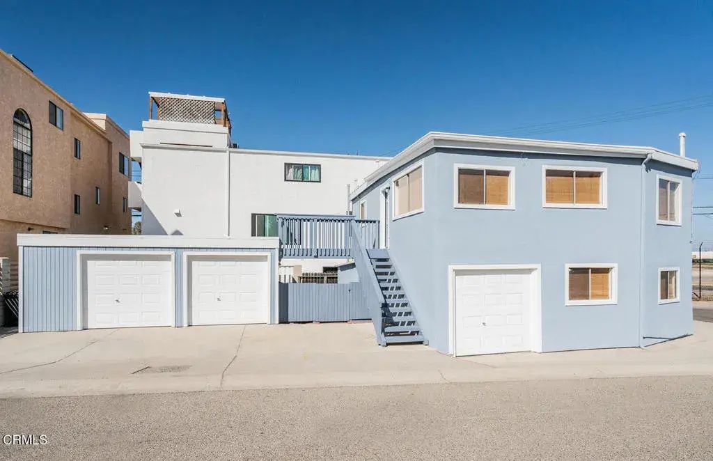 387-389 Highland Drive, Oxnard