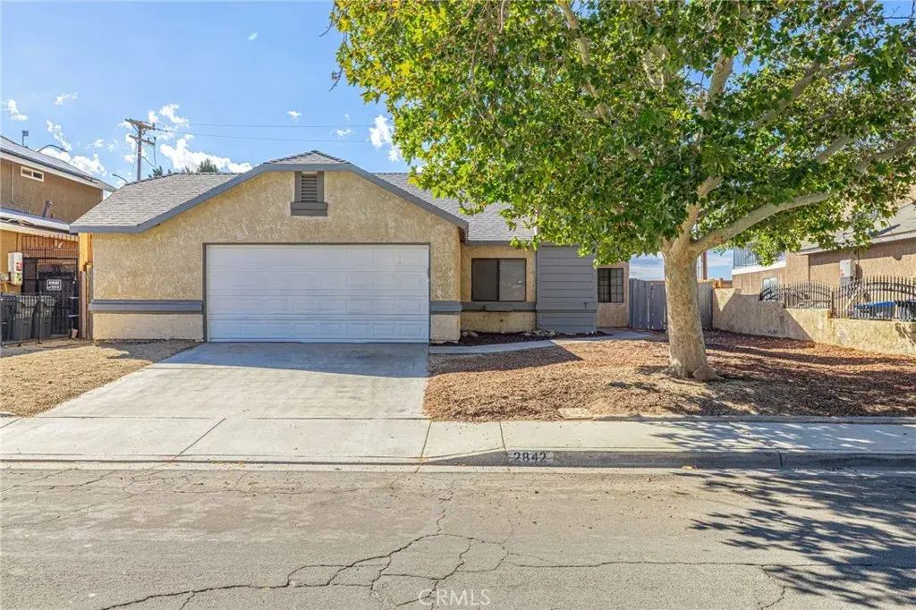 2842 El Sol Drive, Lancaster