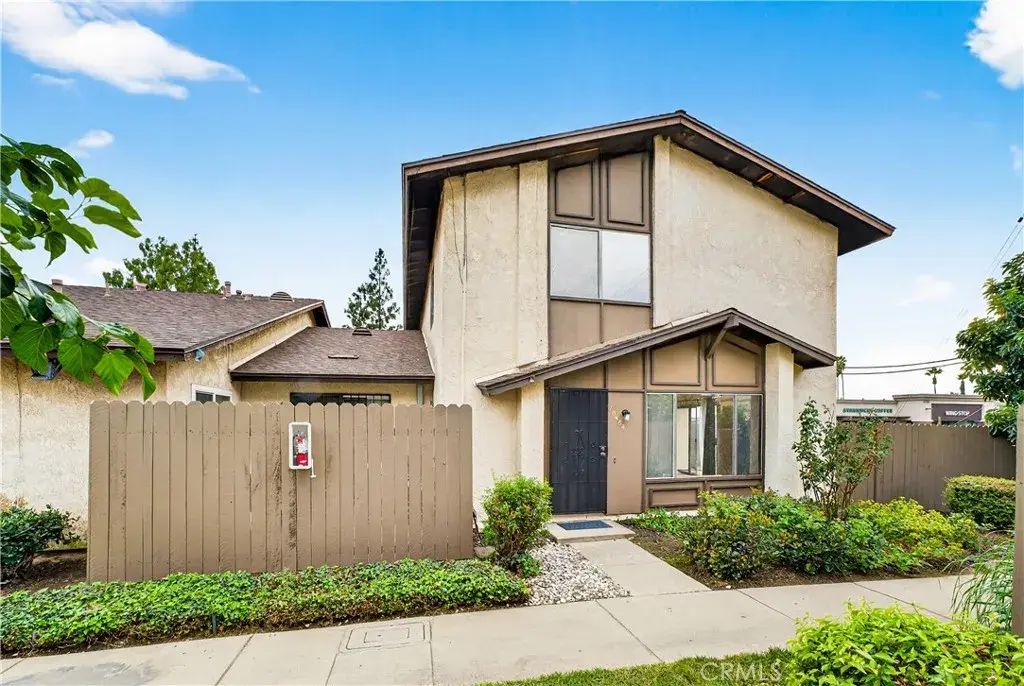 10484 Calico Court, Montclair