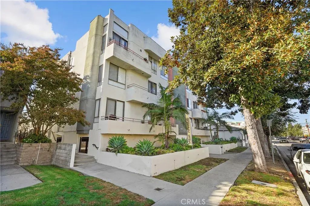 4343 Whitsett Avenue 303, Studio City