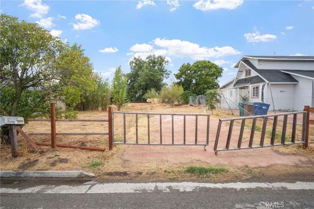 2923 Elm, Merced