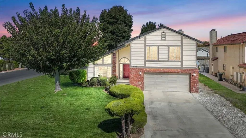 12785 Pinehurst, Victorville