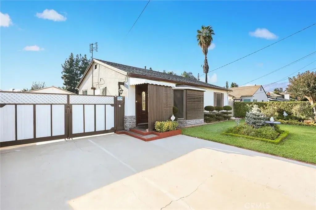 3047 S 8th, Arcadia