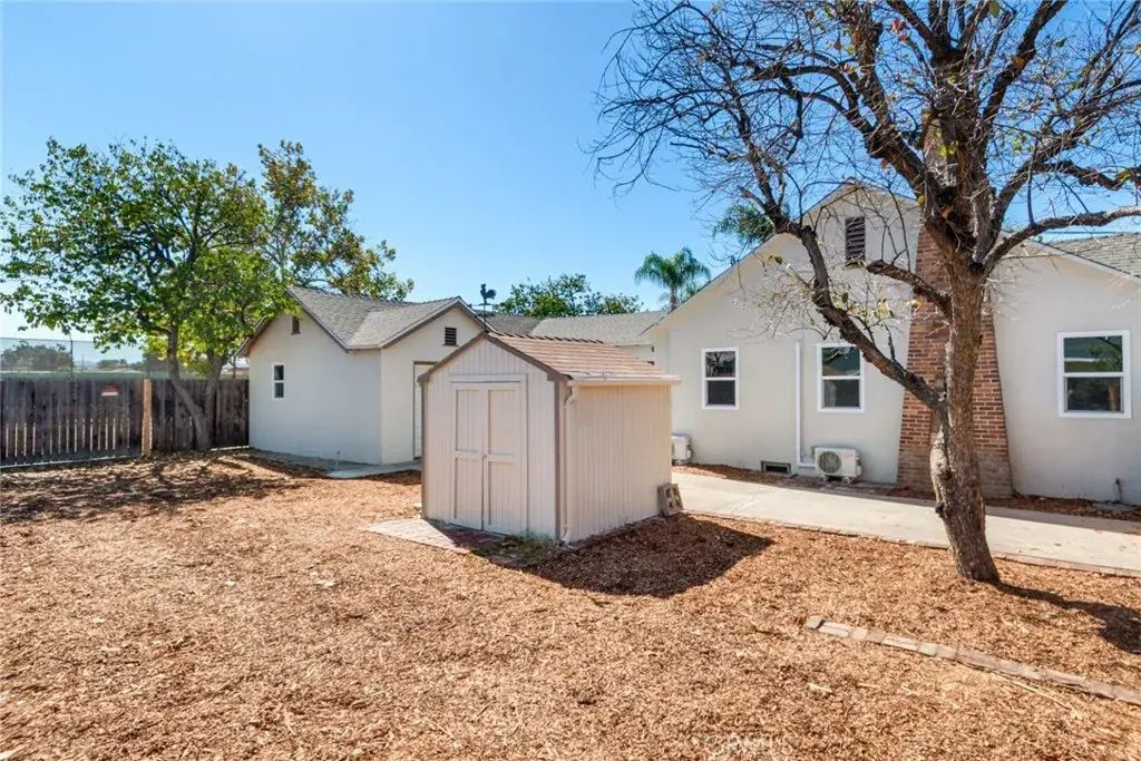 9708 Garfield, Riverside