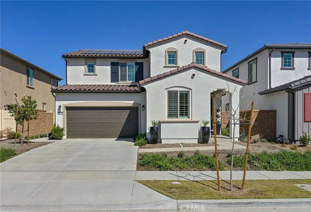2242 Yuzu Street, Corona