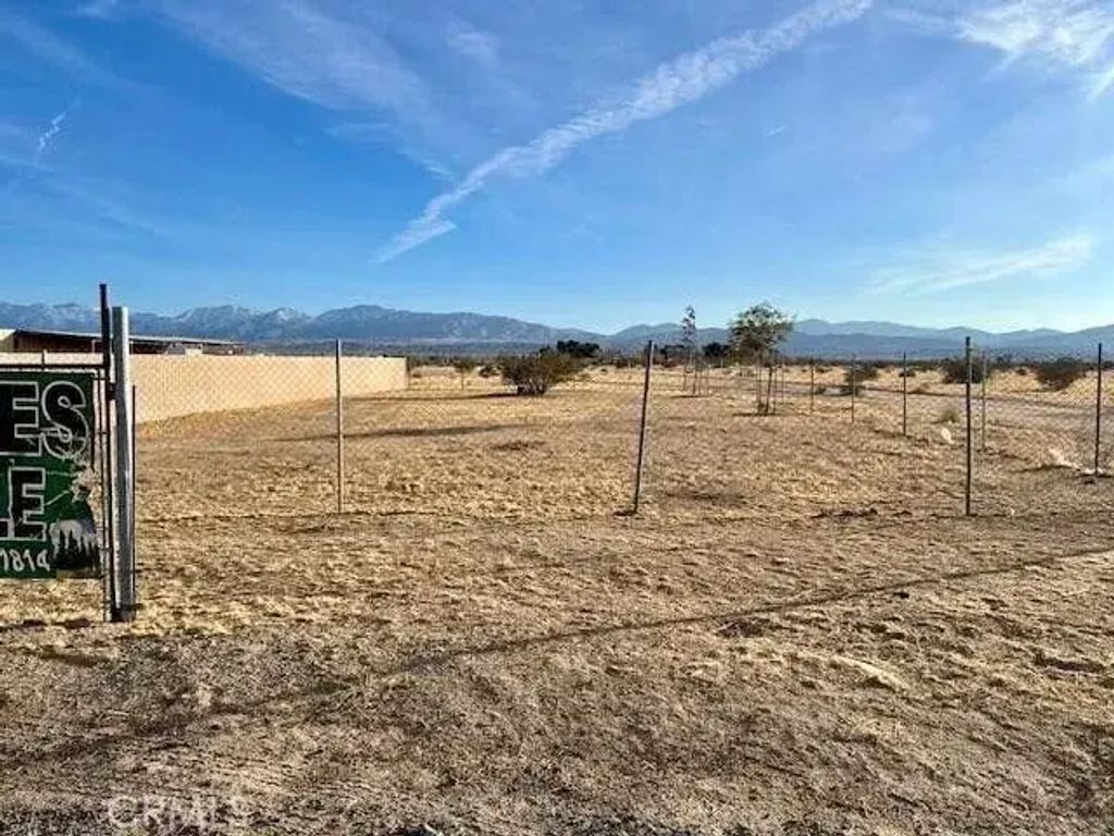 88 Vac Vic, Palmdale