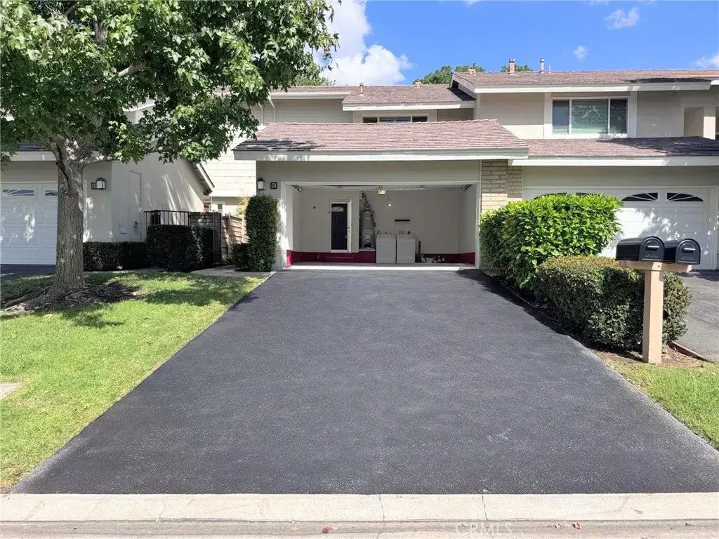 61 Ashbrook, Irvine