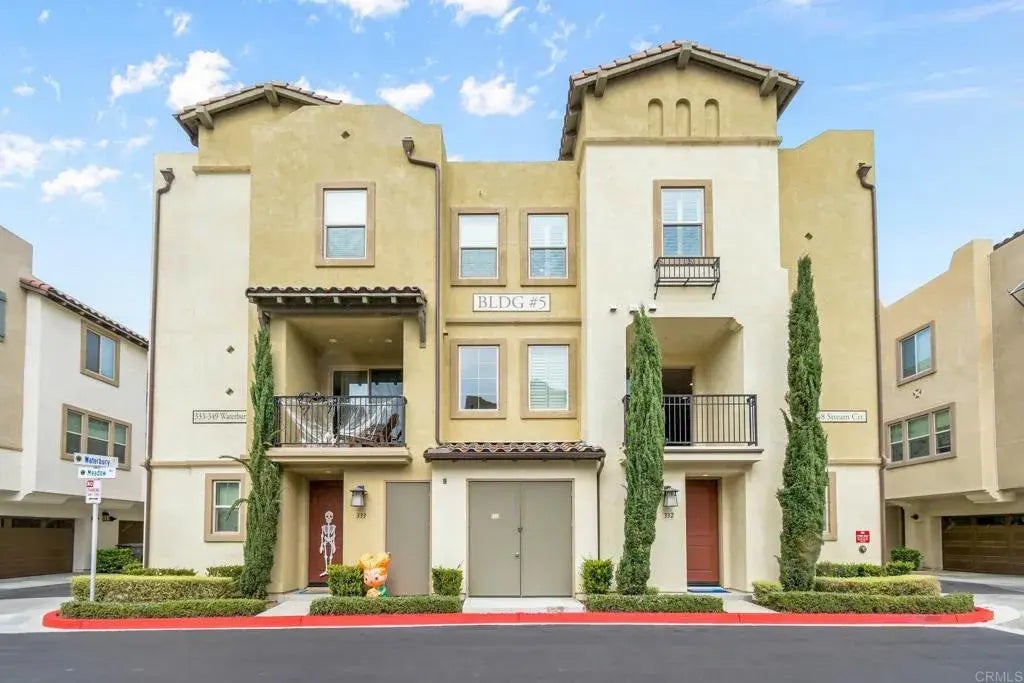 332 Stream Ct, Santee