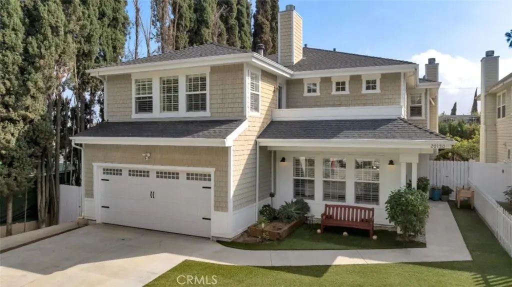 20150 Hemmingway Street, Winnetka