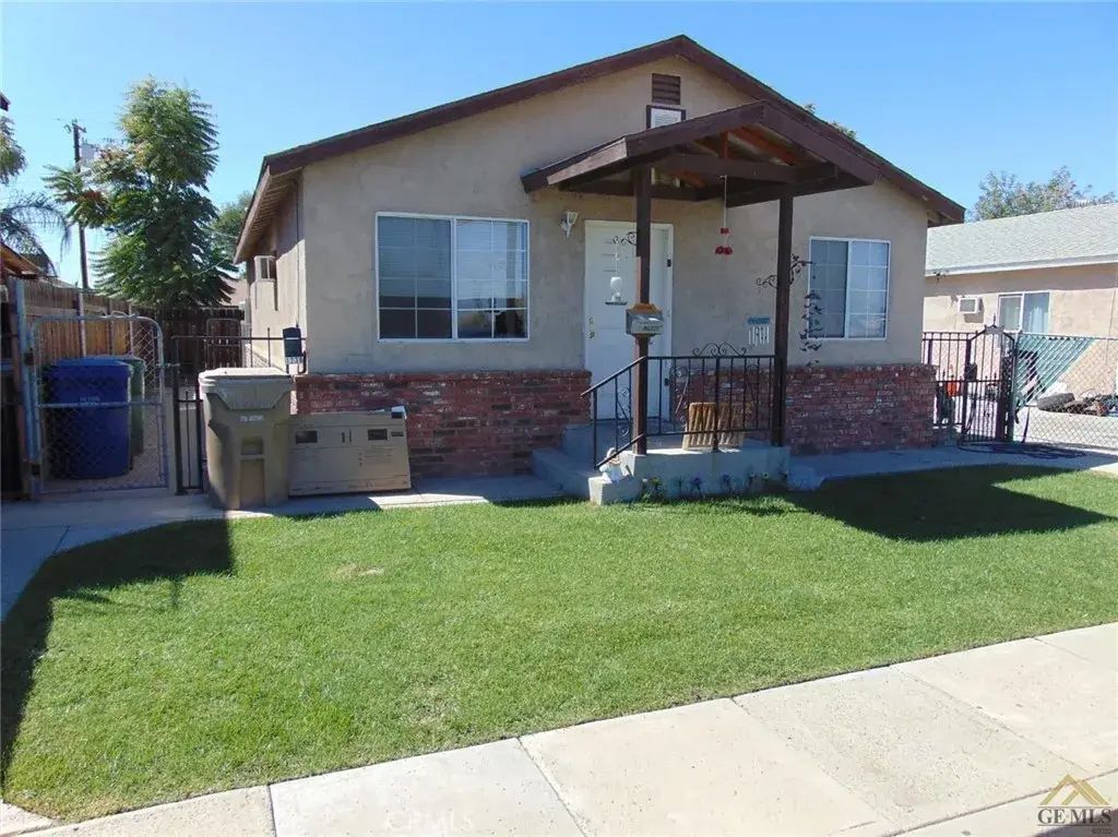 123 Hart, Bakersfield
