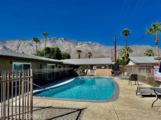 685 E Vista Chino 2, Palm Springs