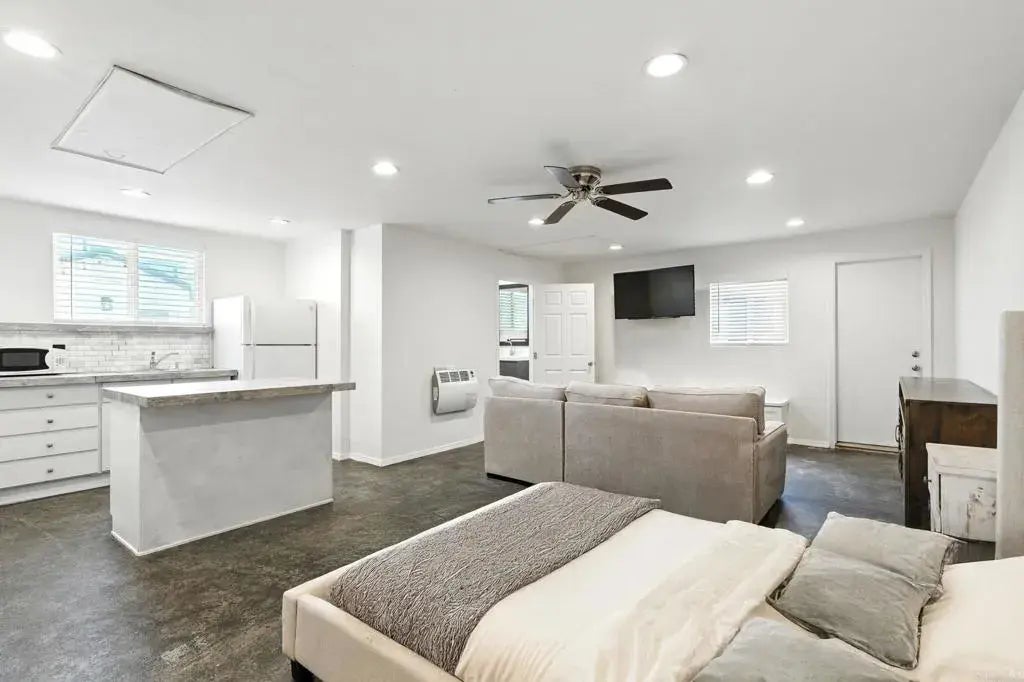 835 Dewitt Avenue B, Encinitas