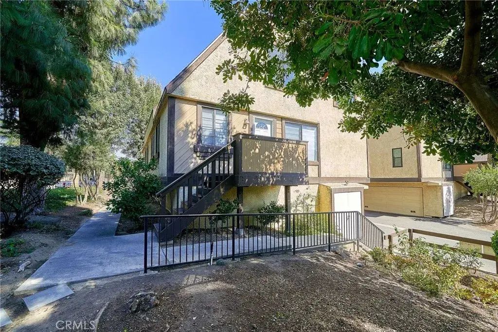 11300 Foothill Boulevard 52, Sylmar