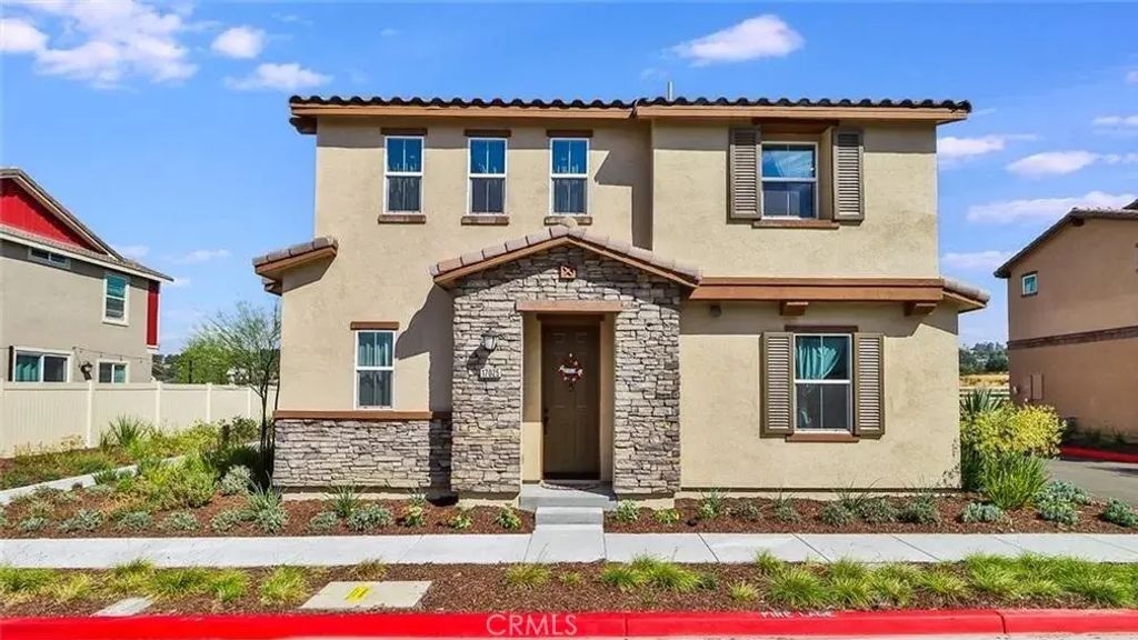 17025 Zion Drive 206, Canyon Country