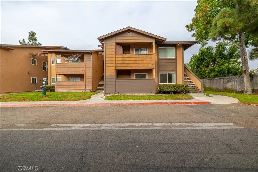 517 Calle Montecito 91, Oceanside