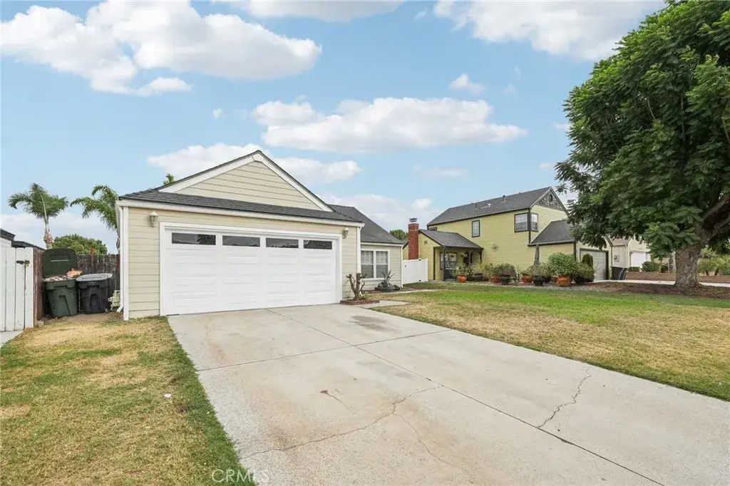 1901 Pepper Tree Drive, Colton