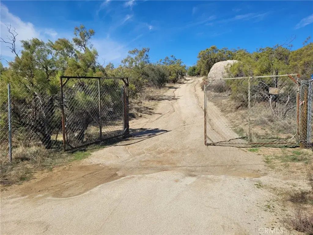 43601 Bonny Lane, Aguanga