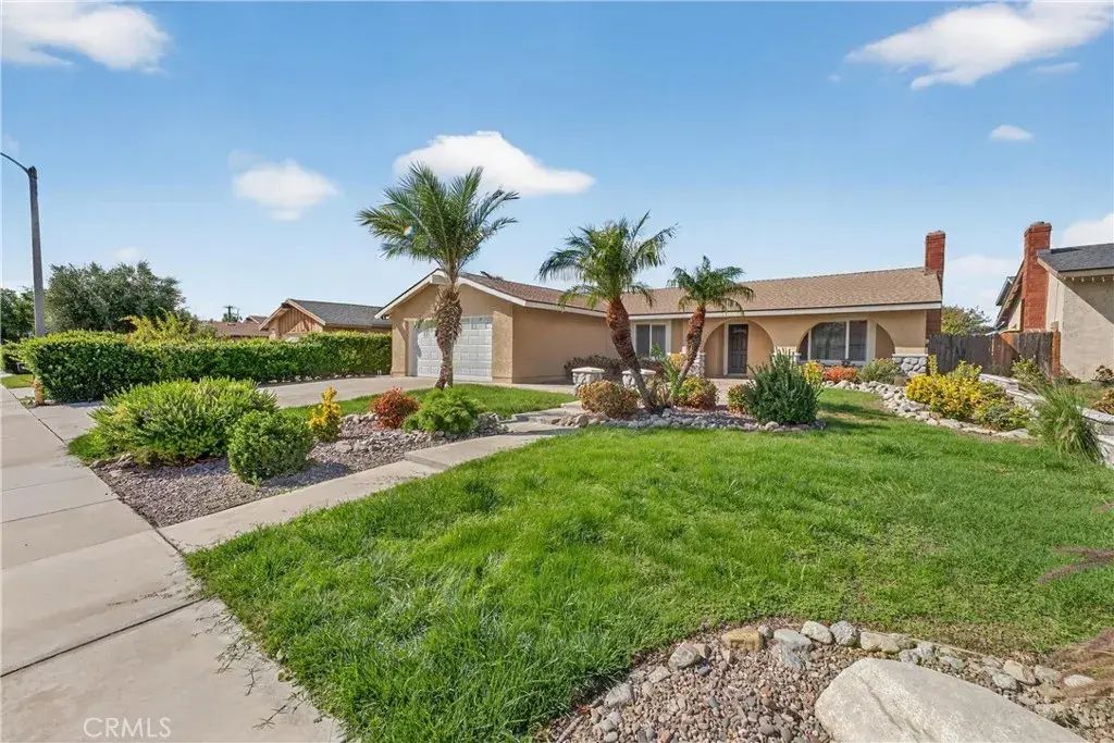 13640 Norton, Chino