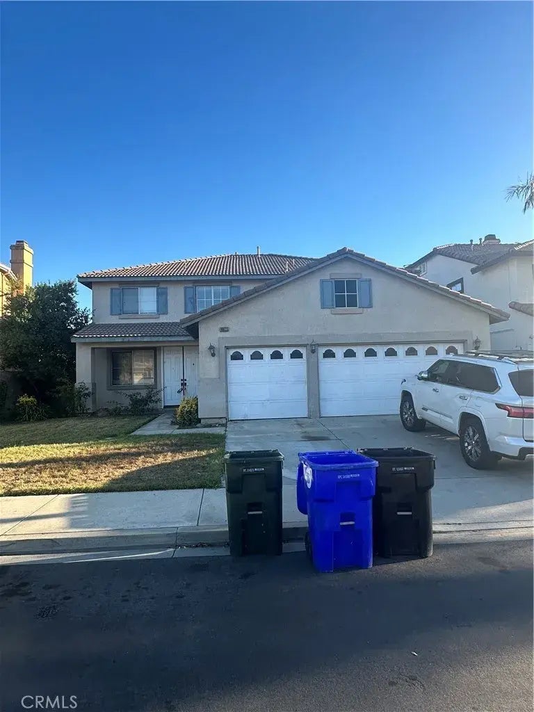 16623 Almaden, Fontana