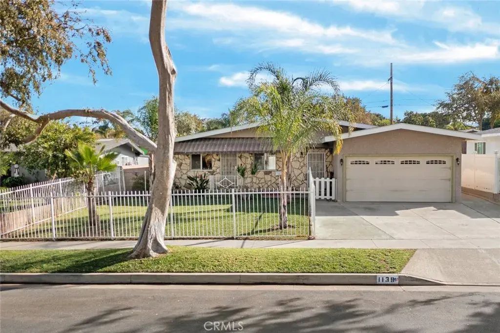 1138 Acacia Street, Corona