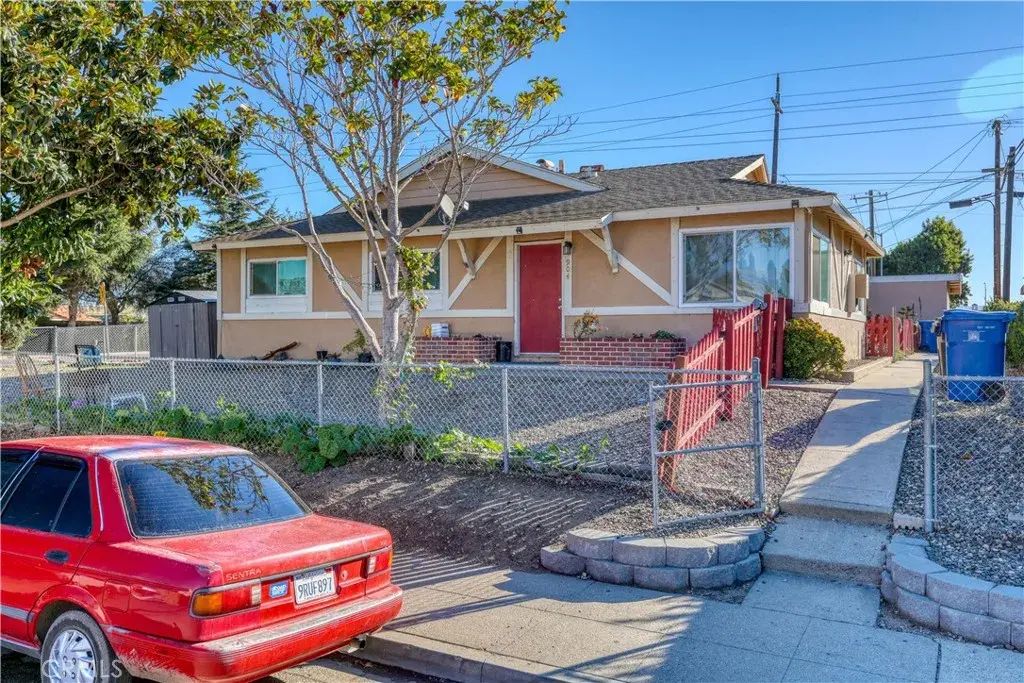 700 W Morrison Avenue, Santa Maria