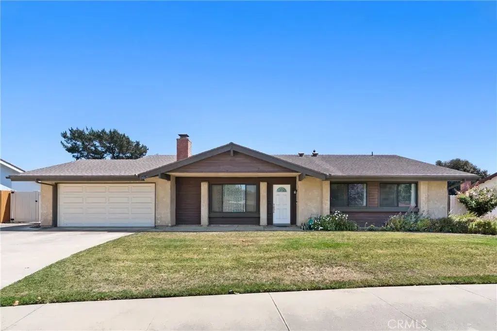 1610 Coral, Santa Maria