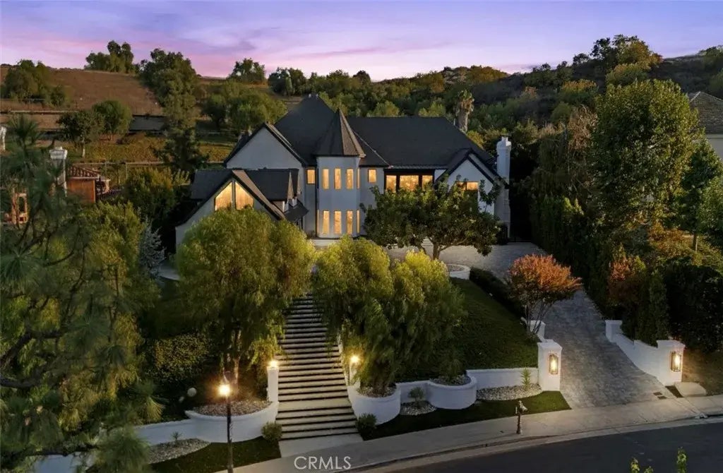 20620 Chatsboro Drive, Woodland Hills